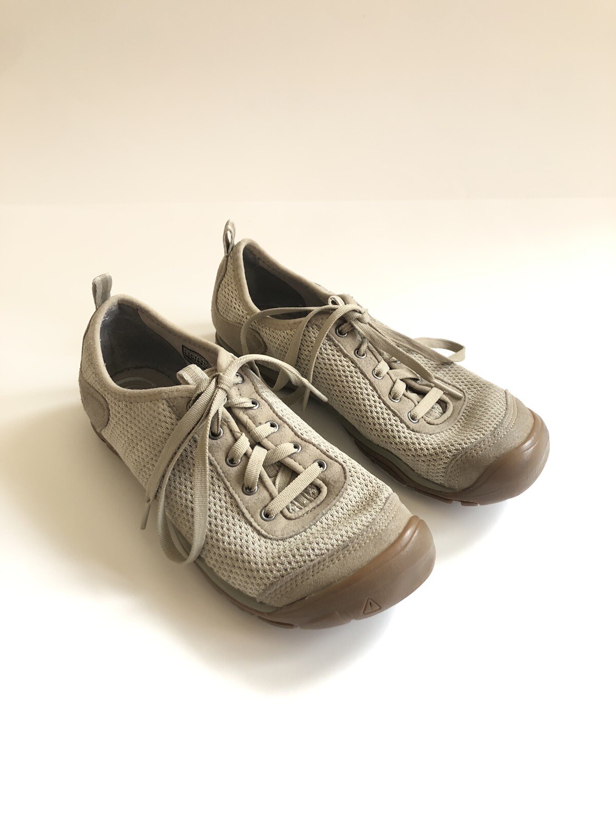 Scarpe da trekking KEEN da donna lavorate a maglia CNX taglia 7 5