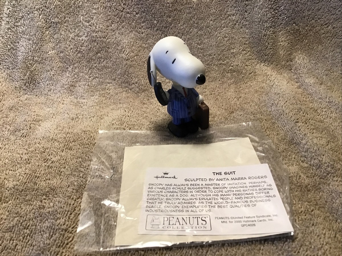 HALLMARK PEANUTS COLLECTION SNOOPY 