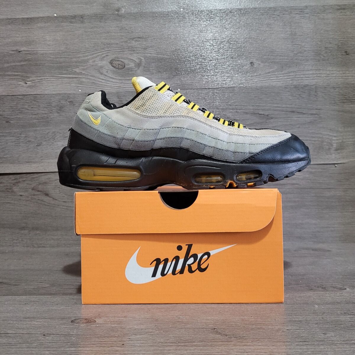 Nike Air Max 95 Tour Yellow 2014 Mens Size 11 609048-057 | eBay Nike Air Max 95 Tour Yellow 2014 Mens Size 11 609048-057 | eBay