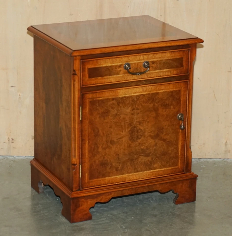 PAIR OF BRIGHTS OF NETTLEBED BURR WALNUT SIDE TABLE SIZED NIGHTSTANDS CUPBOARDS - Image 3 of 4