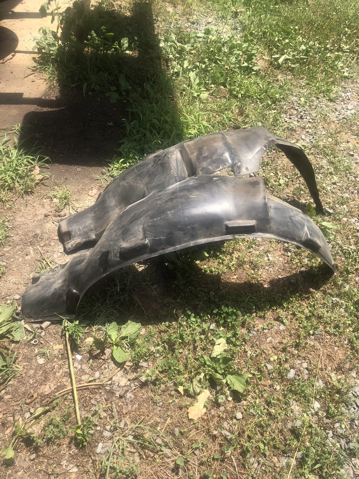 Guardabarros interior delantero Datsun 620 paneles de plástico izquierdo y derecho (2) OEM Foto 3 de 4