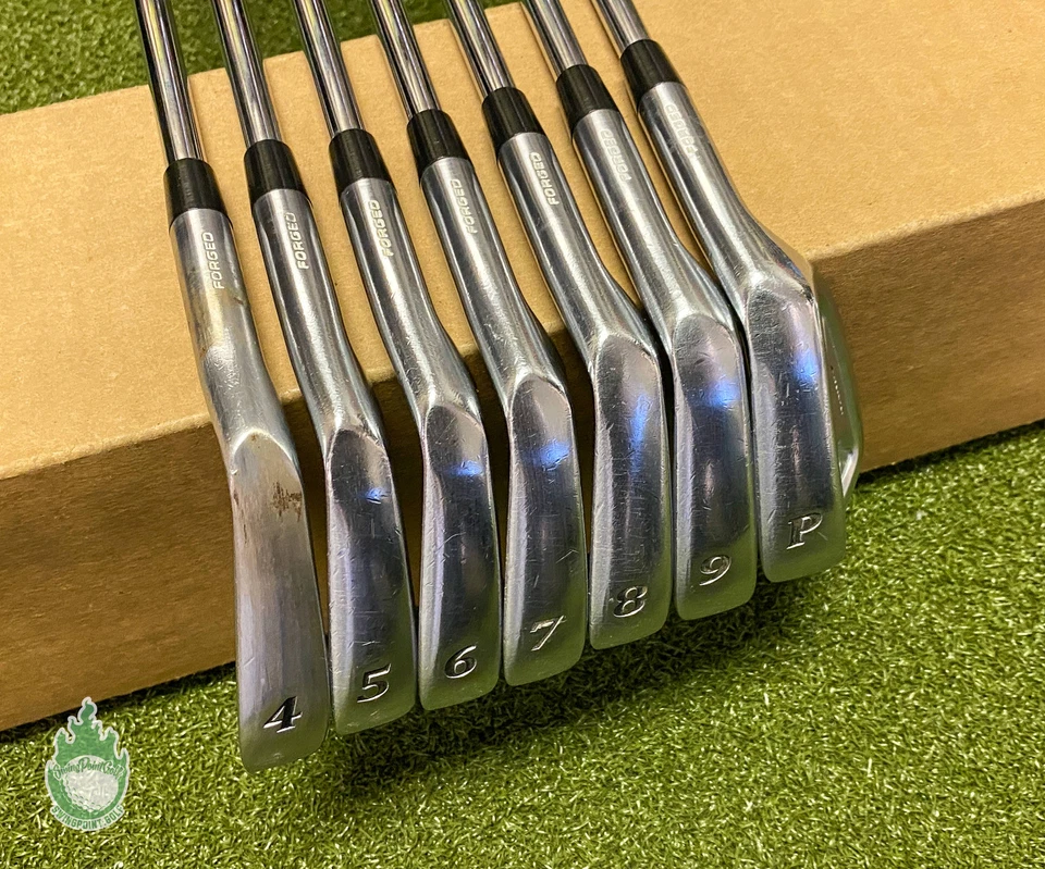 Juego de golf usados para diestros Yonex Nano V hierros forjados 4-PW acero flexible regular Foto 2 de 4