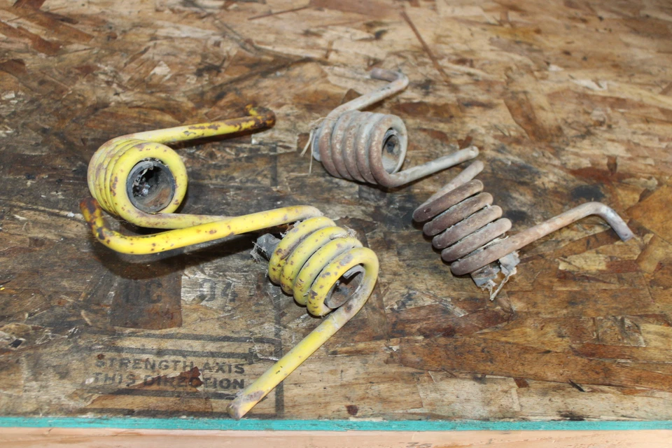 1978 Moto-Ski Futura 440 E Rear Back Suspension Track Shock Absorber Springs - Image 2 of 2