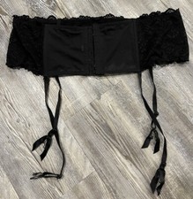 Cacique Women  s Black Floral Lace Boned Stretchy Hook  Eyes Garter Belt 26/28