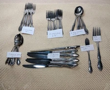 Oneida Strathmore Stainless Ltd. Deluxe Classic Service For 6