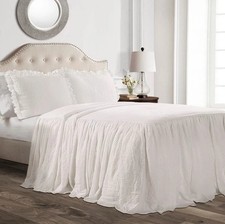 Ruffle Skirt Bedspread Set - 3-Piece Luxurious Farmhouse - spread and 2 shams