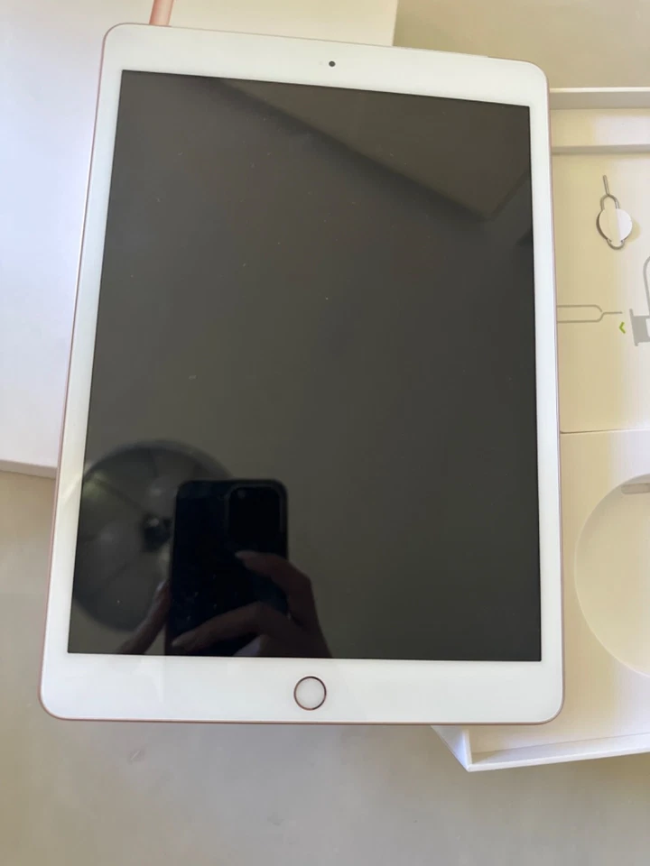 Apple iPad 7 generazione Wi-Fi, rosa , 32 GB con cover e vetrino - Immagine 4 di 4