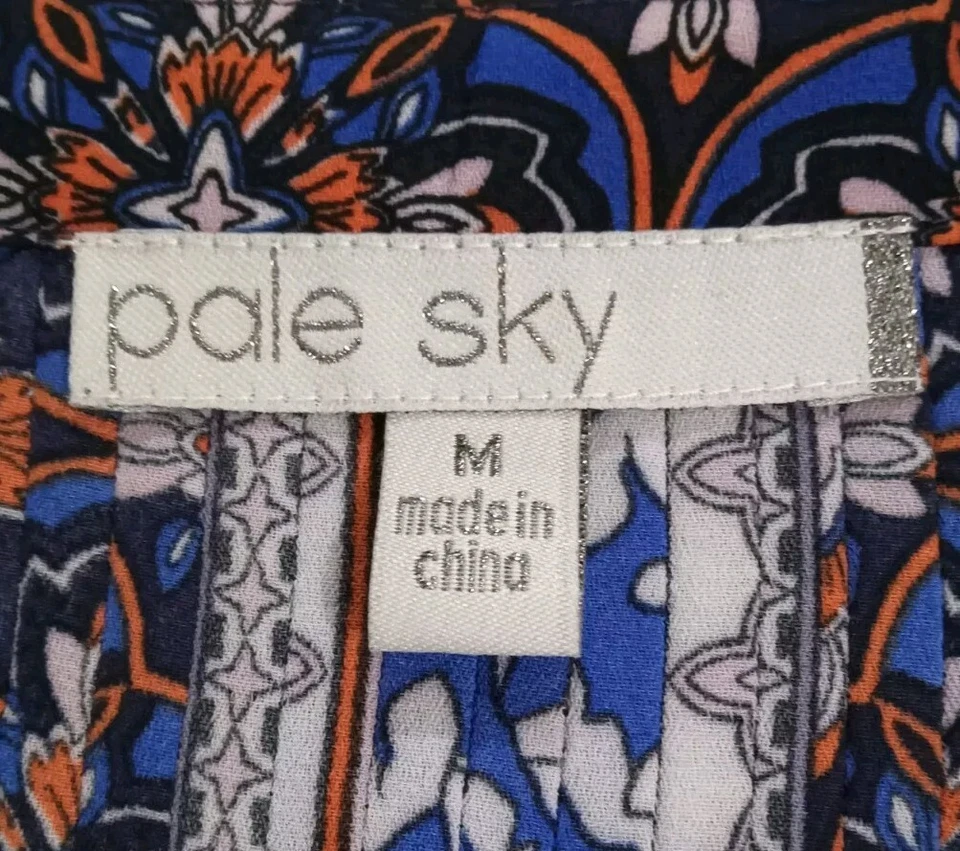 Túnica camponesa média feminina Pale Sky STITCH FIX estampa azul botão plissado - Imagem 3 de 4