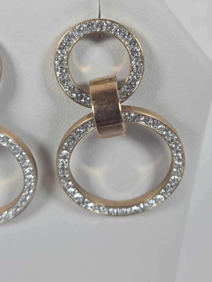 Brincos de argola oca de cristal tom ouro rosa Swarovski 5636502 - Imagem 3 de 4