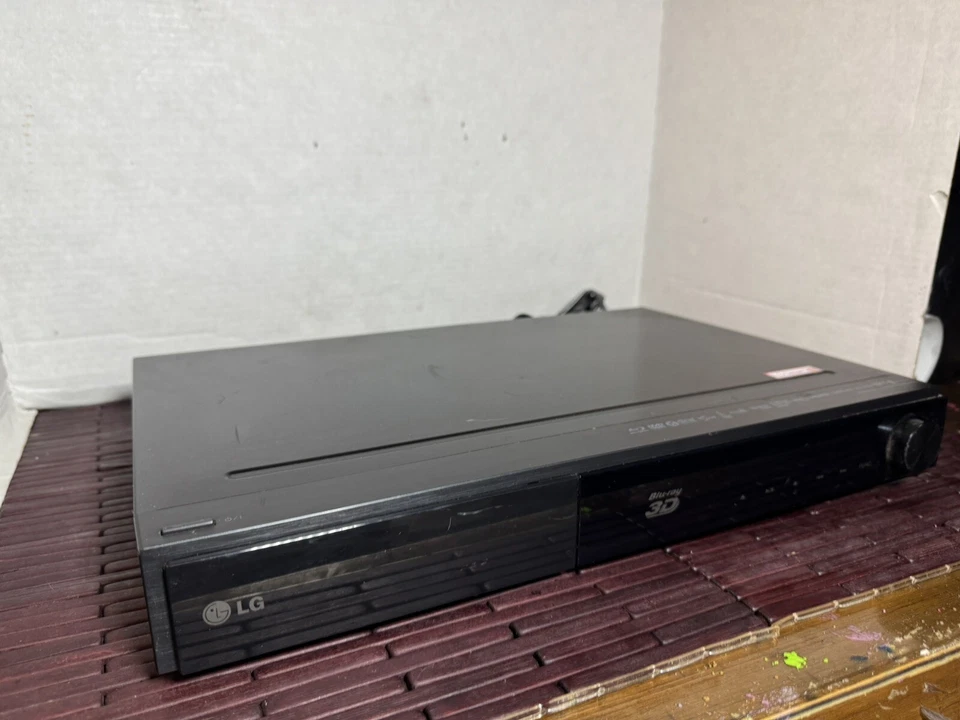 Sistema de cine en casa LG LHB336 red 3D Blu-Ray 150W probado *sin control remoto Foto 3 de 4