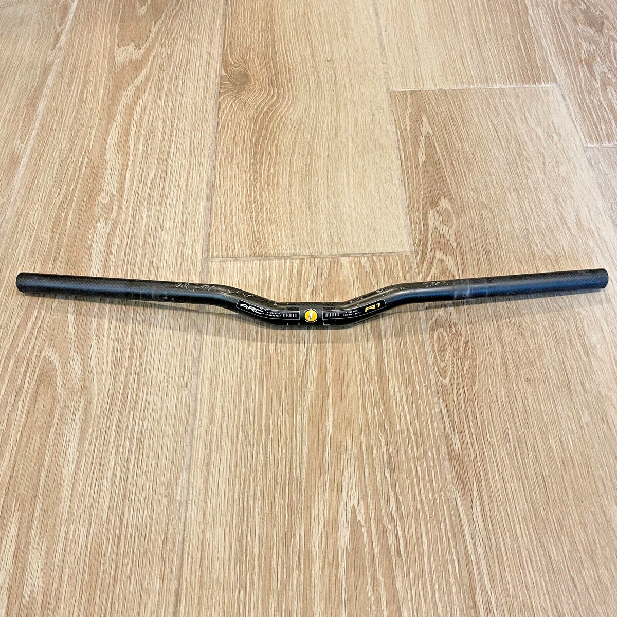 Yeti ARC R1 Low Rise Carbon Handlebar 620mm 25.4 | eBay