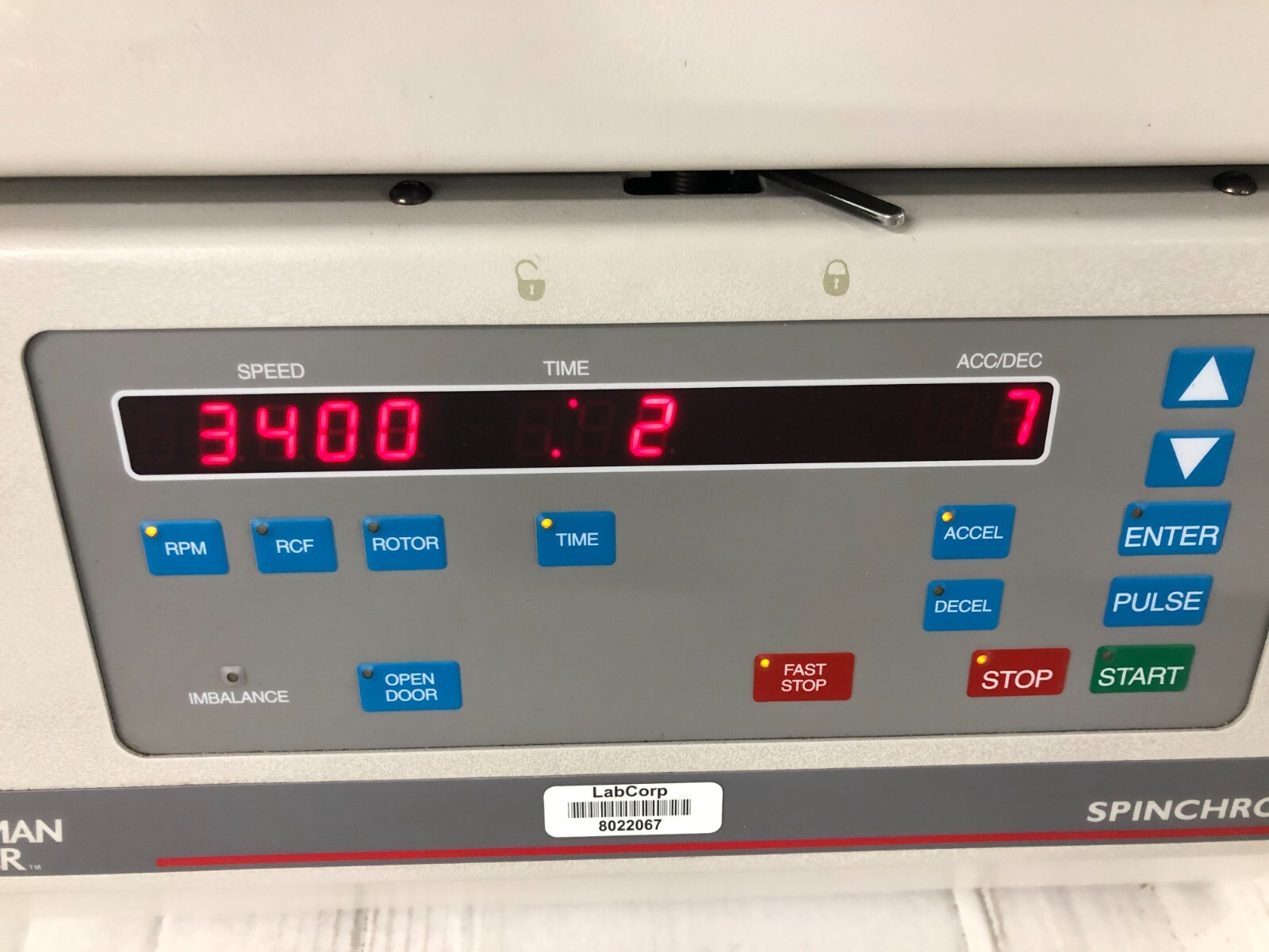 Beckman Coulter Spinchron DLX Benchtop Swing Bucket Centrifuge 365303