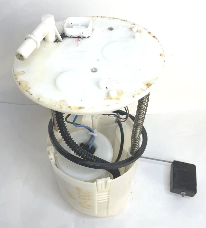 Conjunto de bomba de combustible Suzuki SX4 2007-13, montado en tanque 2,0 L OEM 323-50293 Foto 2 de 4