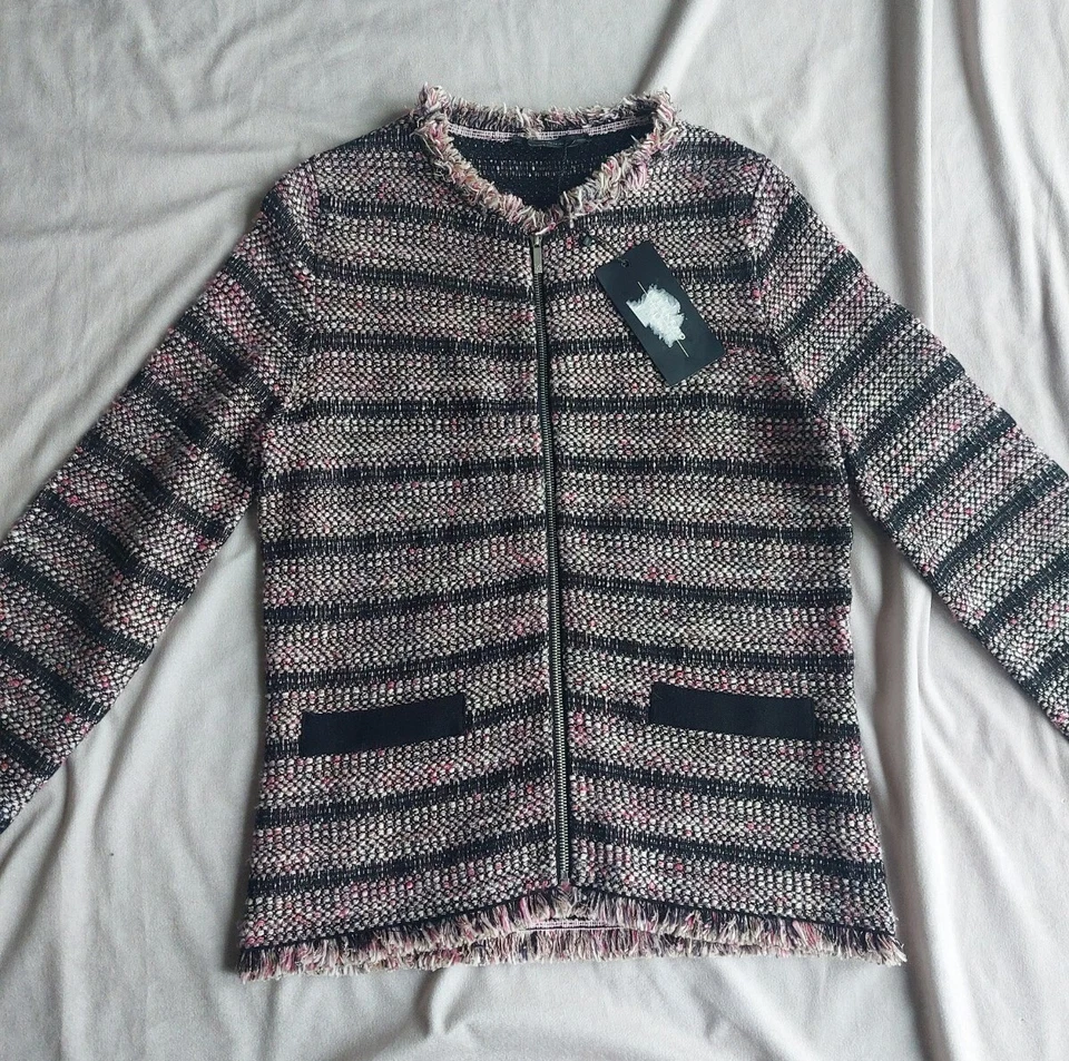 Max Mara Weekend. Attore Boucle Jacket. Size Medium. Brand New With Tags £260.00 - Image 3 of 4