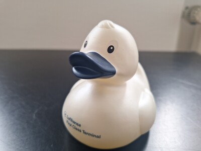 Perlmutt-weiß Badeente First Class Terminal Lufthansa NEU
