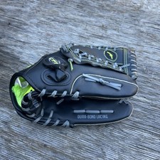 Franklin 22611-12 Right Hand Throw CFS Black Baseball Glove Fieldmaster Series