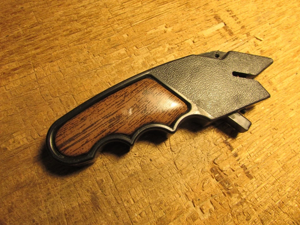 Archery Bow String Releases, Lot x2, Pro-Injector & CrackShot, String Releases - Image 3 of 4