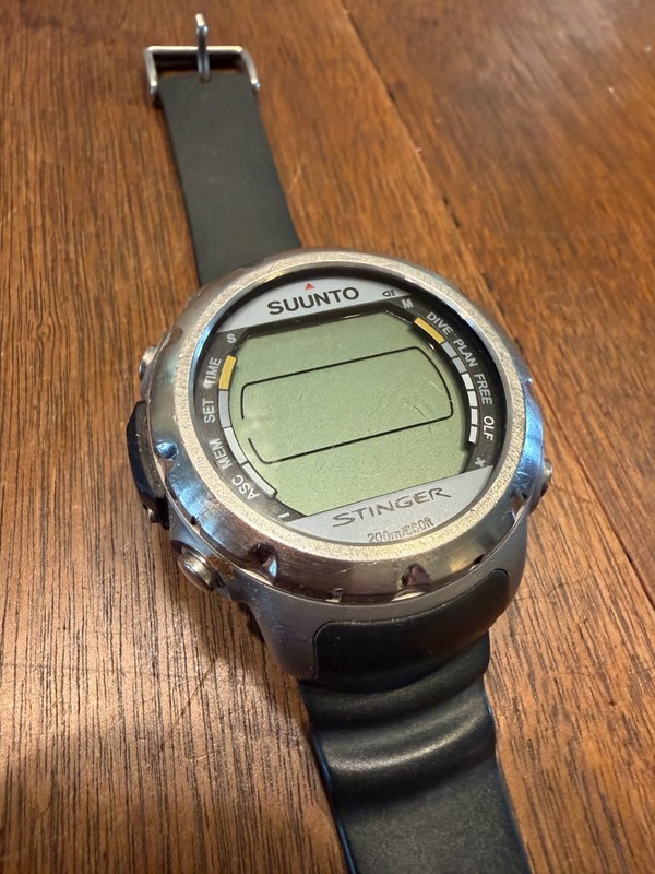 VERY NICE Suunto Stinger Watch and Scuba Dive Computer!! Fresh battery!