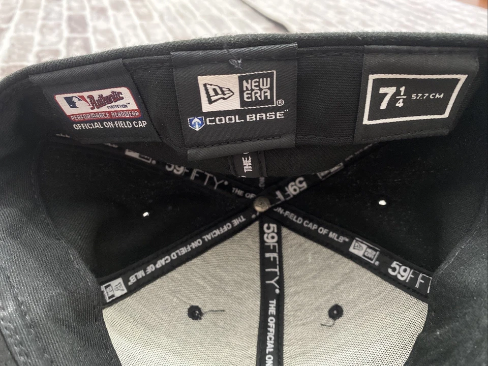 Cincinnati Reds ALT New Era MLB On-Field 59FIFTY Sombrero Ajustado Talla 7 1/4 EE. UU. Y2K Foto 4 de 4