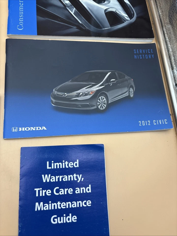Honda Civic 2013 cupé manual del propietario información del consumidor con estuche incluido Foto 3 de 4