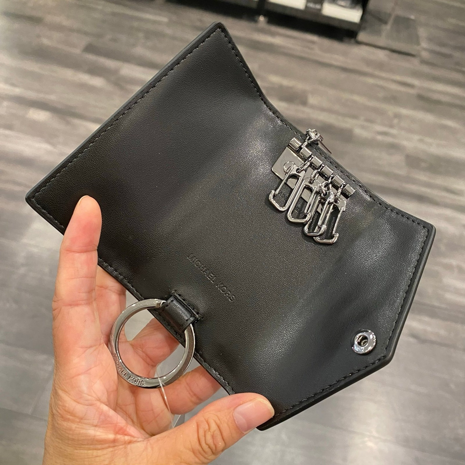 新作★メンズ★Michael Kors★Rivington Leather Key Holder Michael Kors Rivington Leather Key Holder Mens | eBay