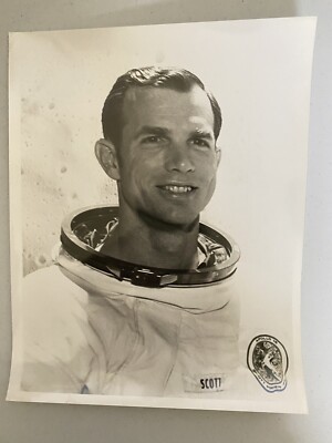 Apollo 15, David Scott Commander In Front Of Lunar Surface Map 1971 NASA 8x10