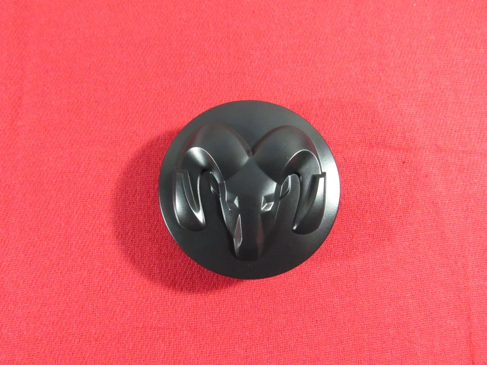 Tapa central Dodge Ram 1500 Ram Head Logo NEGRA NUEVA OEM MOPAR RAM Foto 2 de 4