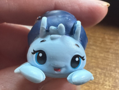 Hatchimals CollEGGtibles Season 5 Blue Crabler Figure Mermal Magic Common 1''