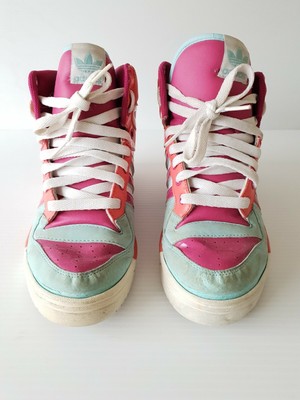 sneakers old style