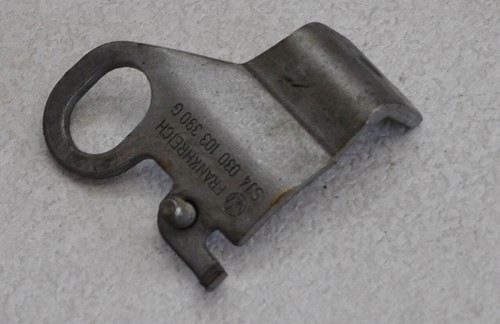 VW Polo 6N2 (99-01) 1,0 AUC 37KW 50PS Halter Halterung am Motor #30904-B136