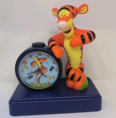 Disney Fantasma Winnie The Pooh Tigger Figural Bedroom Clock Talking Phrases