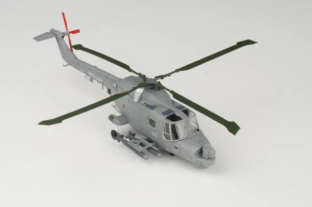 ACHY46 Amercom Lynx HMA.Mk 8 1/72 Model RNFAA No.815 NAS - Image 2 of 2