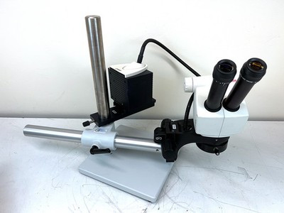 Leica EZ5 StereoZoom Microscope 10x-50x (10x Oculars) L2 Light & Boom Stand READ