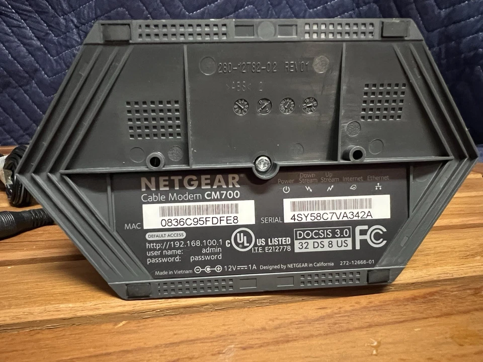 NETGEAR CM700 Cable Modem 800Mbps DOCSIS 3.0 Black - Image 3 of 3
