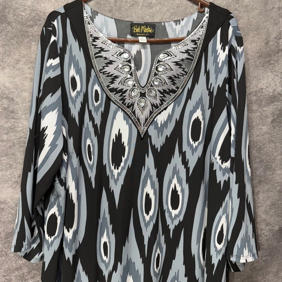 Maxi Vestido Bob Mackie Usable Art Para Mujer 1X Negro Gris Estampado Ikat Adornado Foto 2 de 4