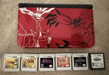 Nintendo 3DS XL Pokémon Xerneas/Yveltal Bundle - close-up view