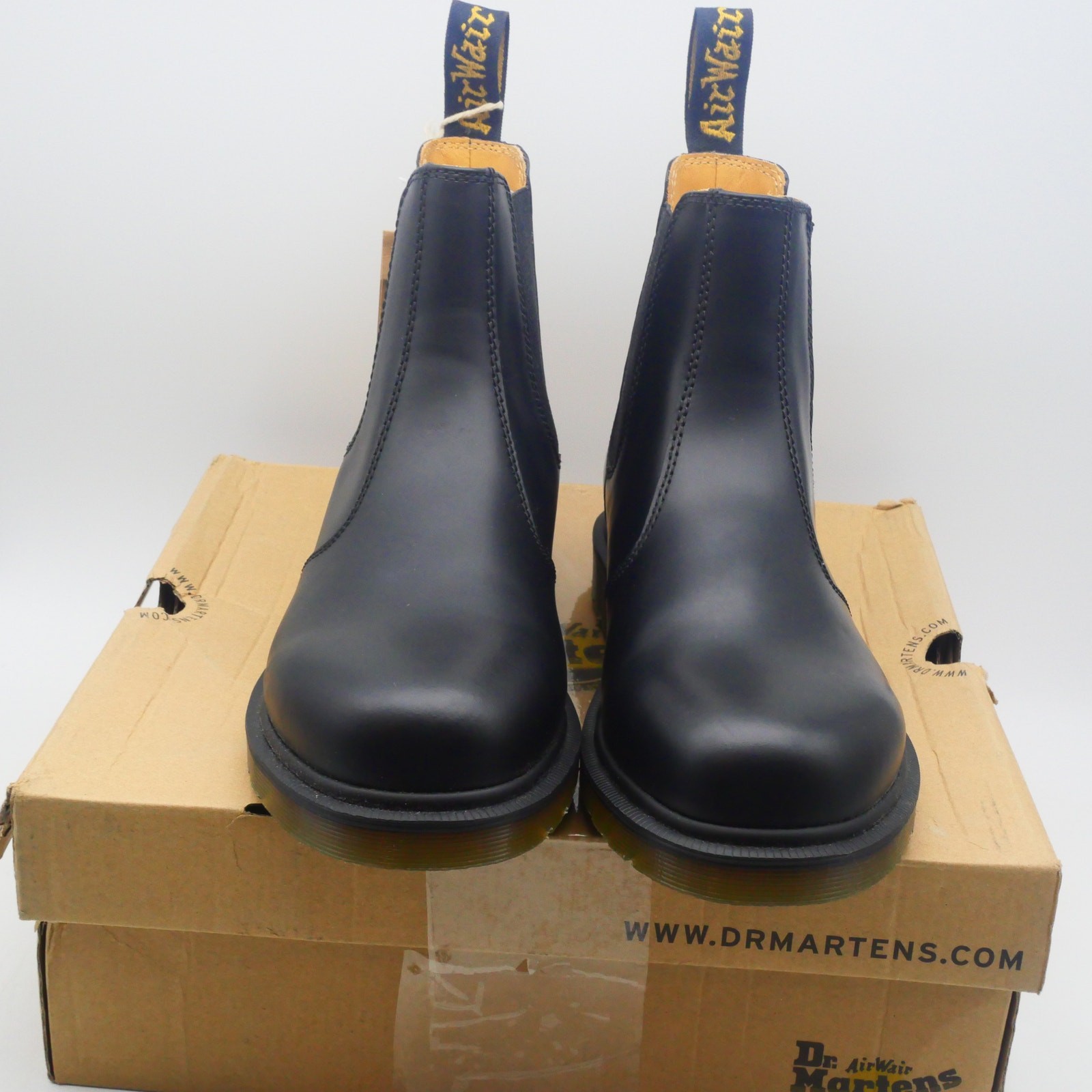 NEW Doc Dr. Martens Black 2976 Chelsea Boots Black Leather Women's 9 thumbnail 5