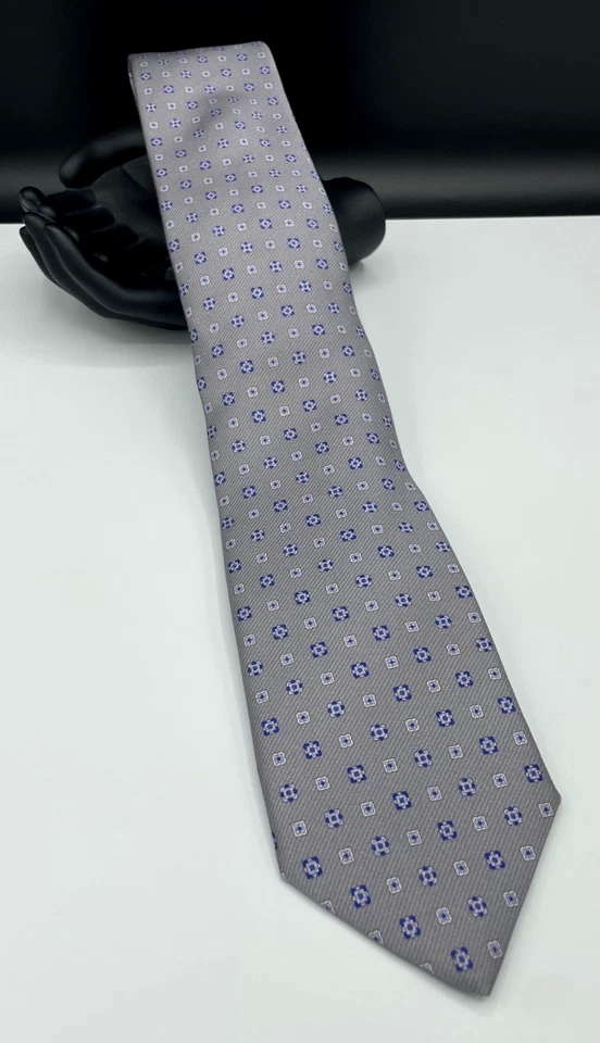 David Donahue 男式 100% 真丝领带 ~ 银色 ~ 几何花卉 ~ 全新 MSRP:135 美元。 — 第 2/4 张图片