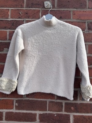 River Island Mädchen flauschiger Strickpullover mit Wimpern beige Kunstfellbündchen 9-10 Jahre