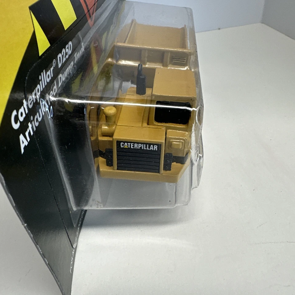 Ertl Road Construction Ahead Die Cast Catepillar D25D Articulated 1:64 Scale New - Image 3 of 4