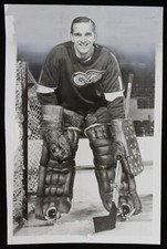 1965 Roger Crozier Detroit Red Wings 5.25