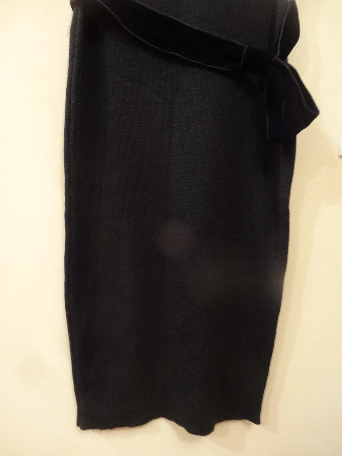 Abito in maglia manica corta con orlo in pizzo nero VALENTINO. Taglia S.