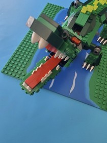 LEGO 5868 Ferocious Creatures Creator 3-in-1 Crocodile Complete with Box