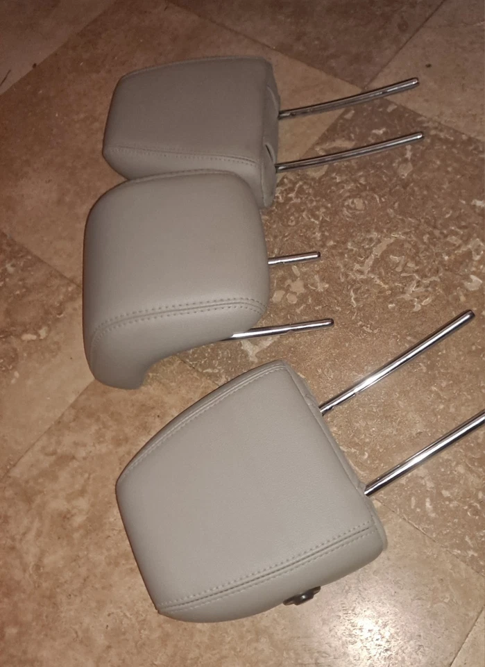 2014-2019 Ford Fiesta Rear Leather Folding Head Rest Set of 3 Beige 2015 2016 - Imagem 4 de 4