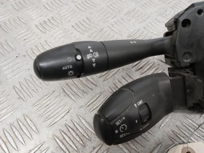 Com (Bloc Contacteur Tournant+Commodo Essuie Glace+Commodo Phare) PEUGEOT 308 1  - Photo 3/4