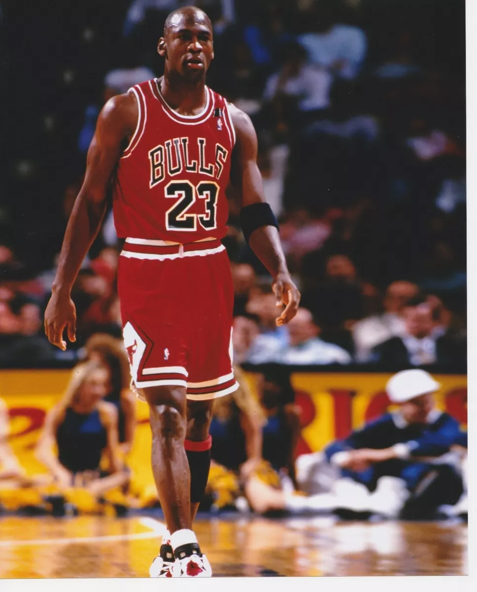 MICHAEL JORDAN 23 8 X 10 PHOTO CHICAGO BULLS NORTH CAROLINA 13