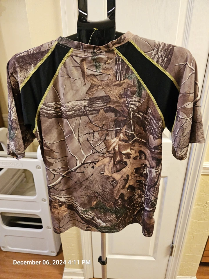Camisa Realtree Camuflada Jóvenes Niños 2XL Manga Corta Foto 2 de 4