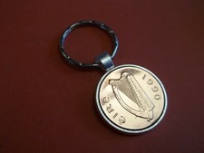 TWO PENNY COIN - IRISH - BRONZE & SILVER CASED PENDANT KEY RING - 1971 to 2000