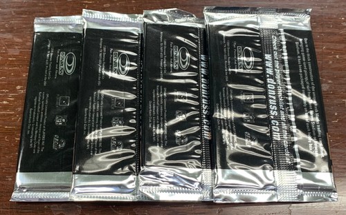 Lotto 4 confezioni sigillate Donruss Classics Football 2001 Hash Marks Card all'interno - Foto 2 di 2