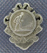 Solid Silver Quoits Medallion "C.Q.C" - 1920 (Hallmarked Birmingham 1911)